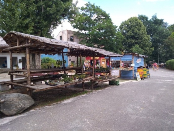Prodejní stánek v ZOO Dvůr Králové